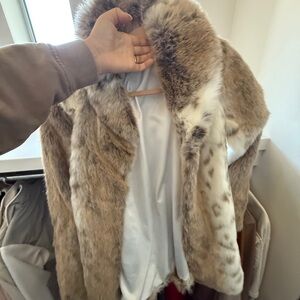 LIKE NEW Elegant Faux Fur Women's Coat